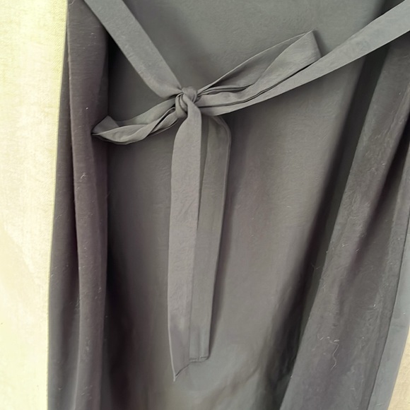 Black Sleeveless quick dry Dress - Picture 5 of 5